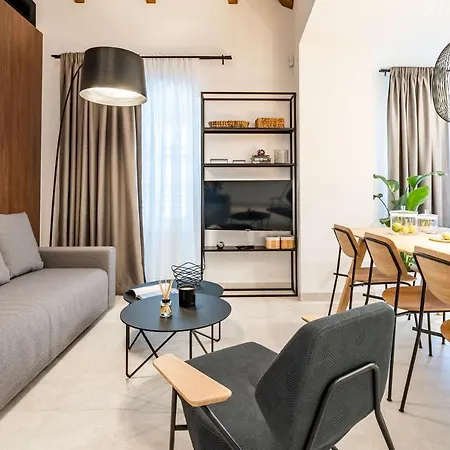 Lejlighed Agape Old Town-luxury Two Bedroom