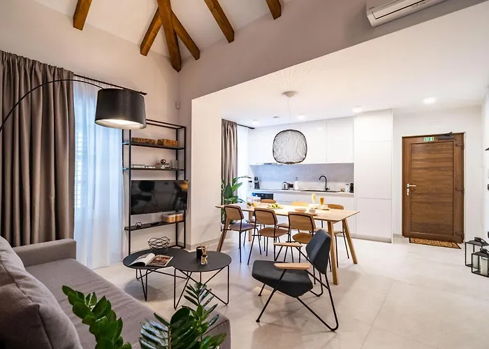 Agape Old Town-luxury Two Bedroom *