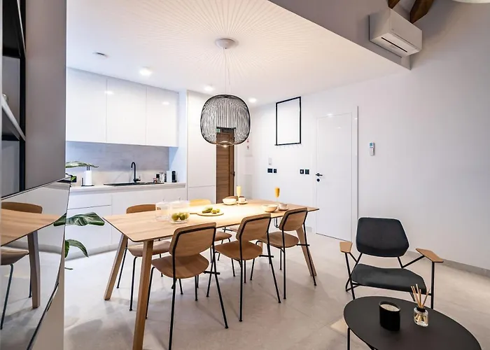 Agape Old Town-luxury Two Bedroom *