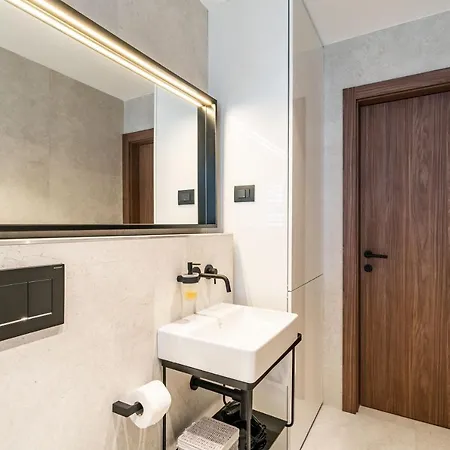 Lägenhet Agape Old Town-luxury Two Bedroom *