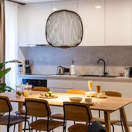 Lägenhet Agape Old Town-luxury Two Bedroom *